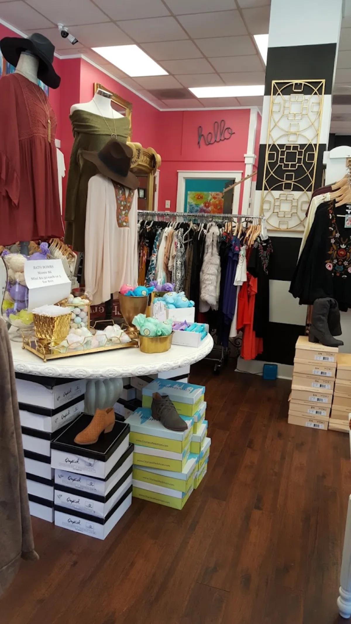 AnnaCraig Boutique