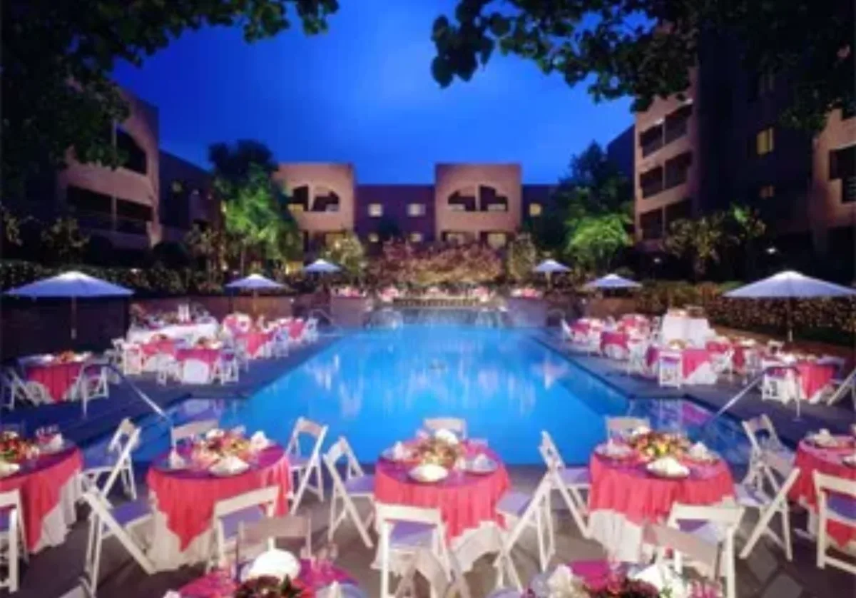 DoubleTree Suites by Hilton Hotel Charlotte - SouthPark