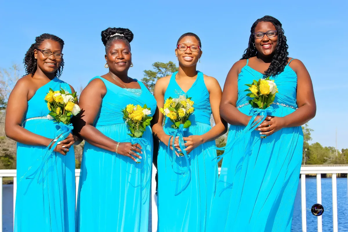 La'Moore Media Versatility
