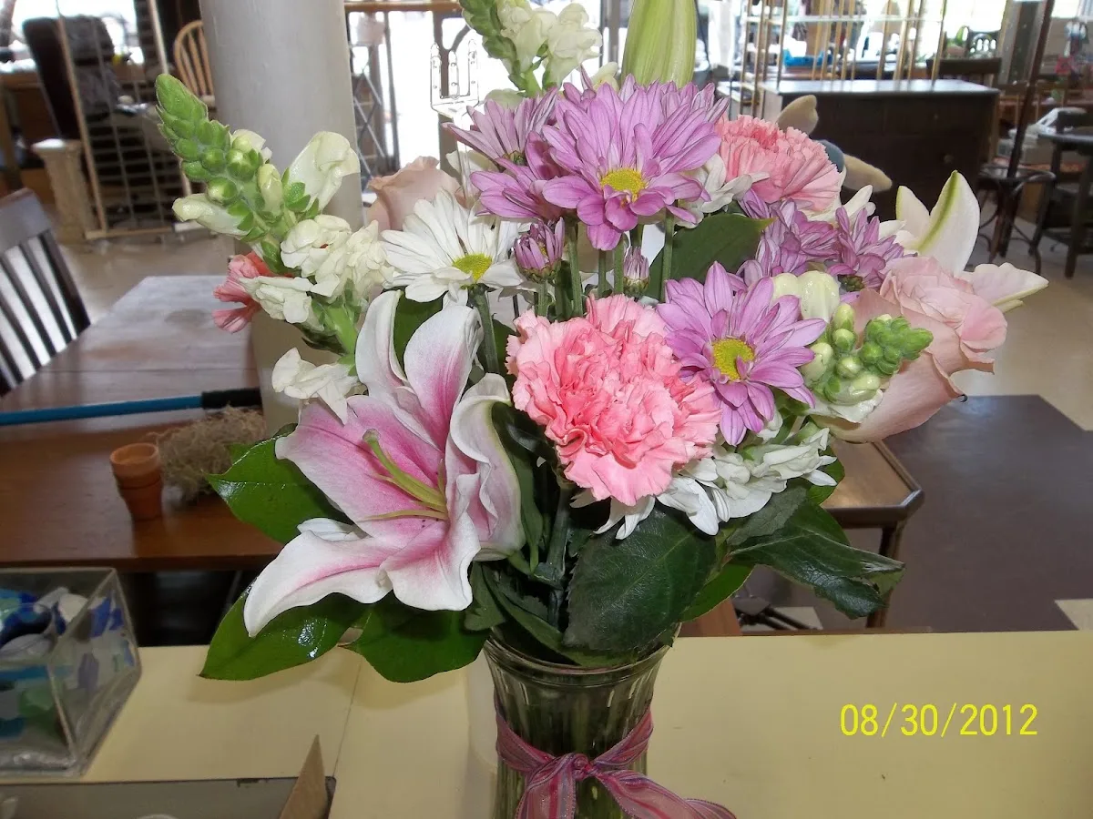Linda's Florist & Creations